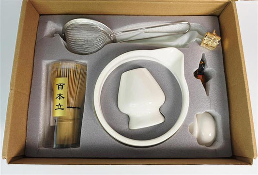 🍵 Traditional Japanese Matcha Tea Set – 6-Piece Ceramic & Bamboo Kit