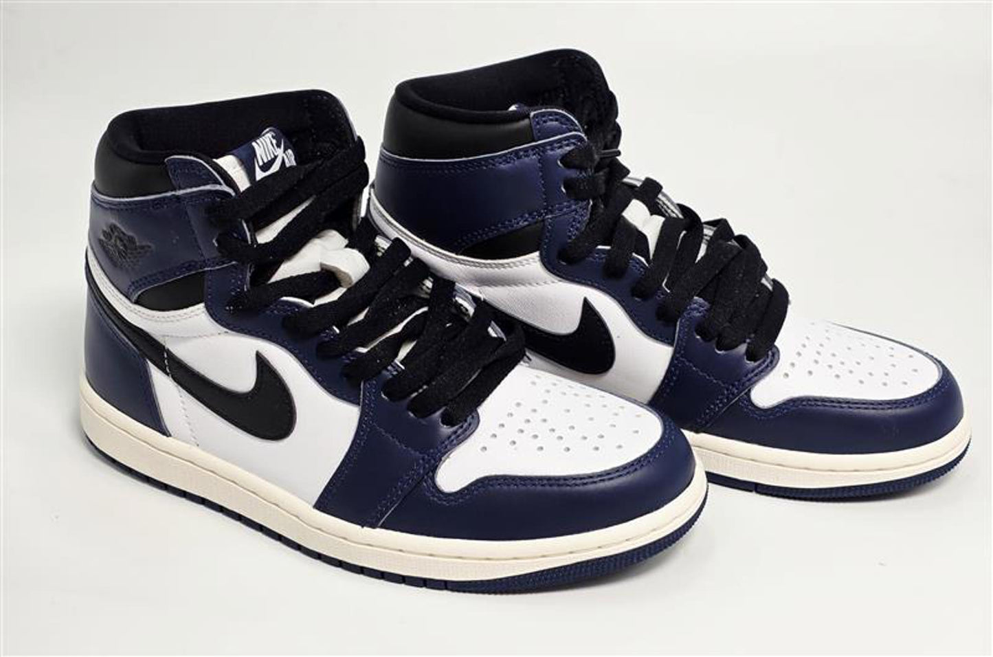 Nike Air Jordan 1 Retro High OG Midnight Navy Size 6M (POIZON Verified)