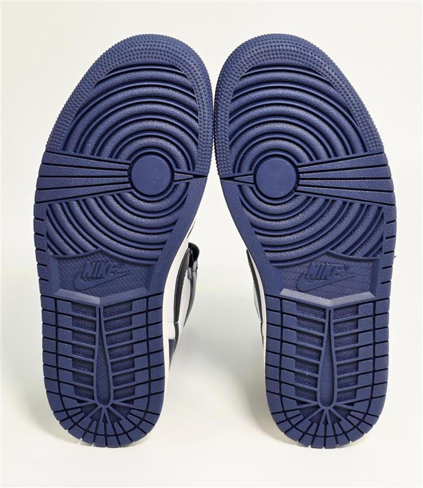 Nike Air Jordan 1 Retro High OG Midnight Navy Size 6M (POIZON Verified)