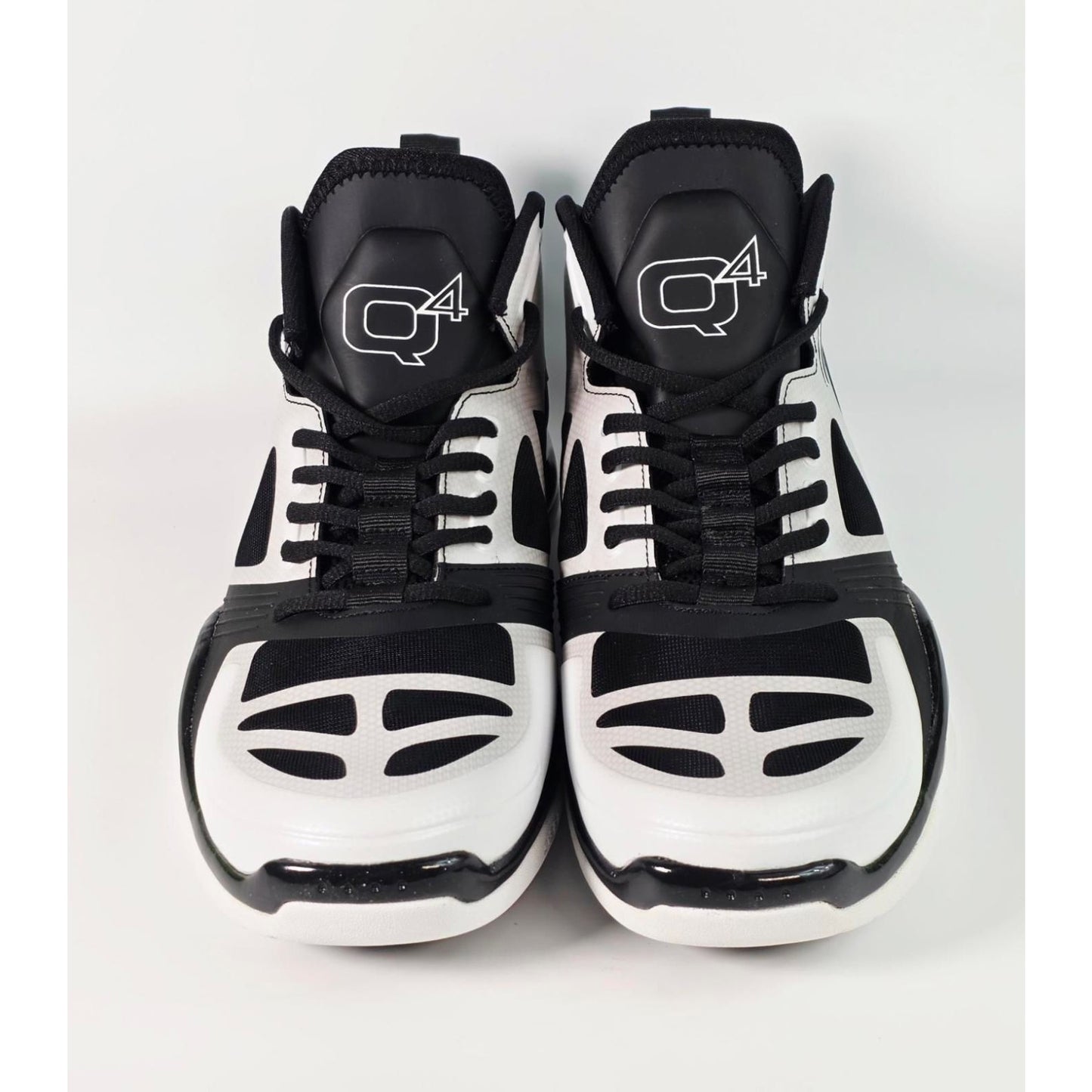 🏀 Q4 Sports Q4MB-006 “Bright White / Jet Black” Basketball Shoes – Size 10.5
