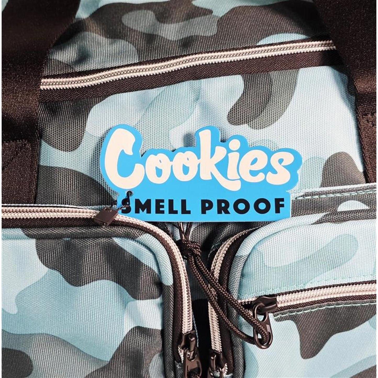 🎒 Cookies Smell Proof Duffle Bag – Blue Camo Edition
