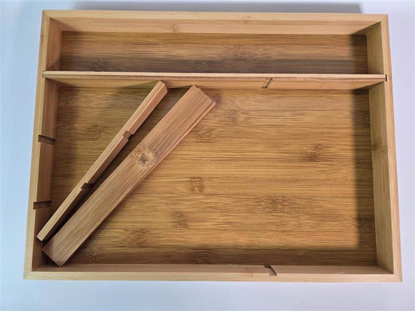 🌿 Bamboo Adjustable Drawer Organizer – Expandable Kitchen Tray