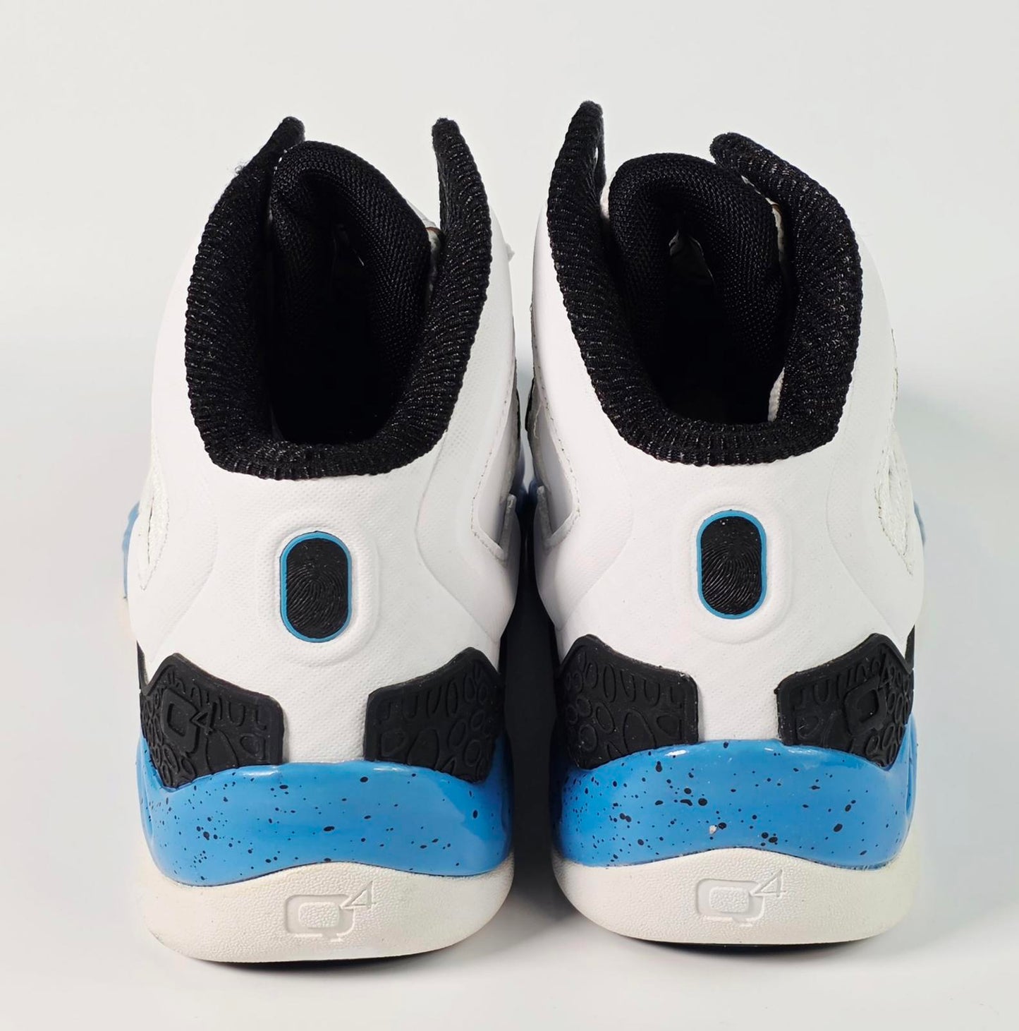 🏀 Q4 Sports Q4MB-002 “Bright White / Aster Blue” Basketball Shoes – Size 7.5